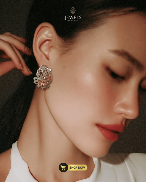 Elegant-Women-Wearing-Gold-Champagne-Zircon-Studs-Jewels-by-Sarah