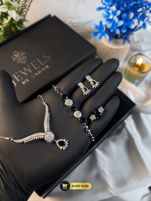 Silver-plated floral zircon emerald green evening jewelry set with teardrop necklace and earrings.