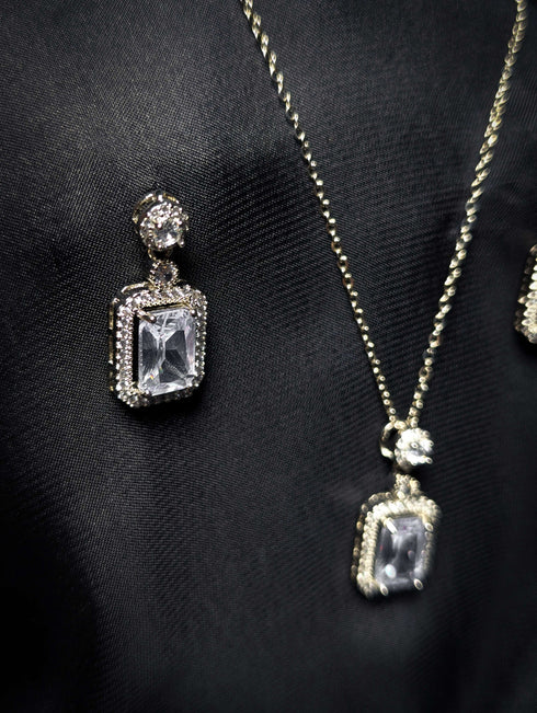 Sophisticated Rectangular Diamond-Style Jewelry Set – Necklace & Earrings