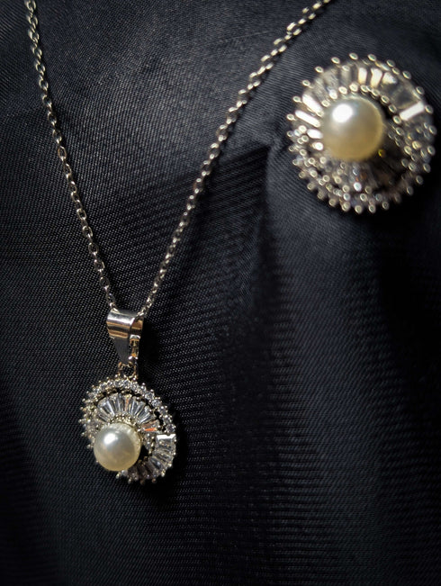 Silver and Pearl Halo Jewelry Set for Women
