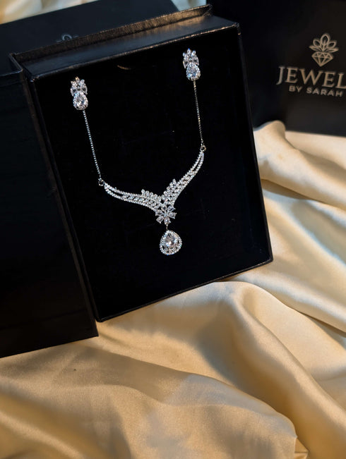 S925 Sterling Silver Floral Pear-Drop Necklace Set in Emerald Green, Black, and White Zircon Stones - Luxury Jewellery Pakistan